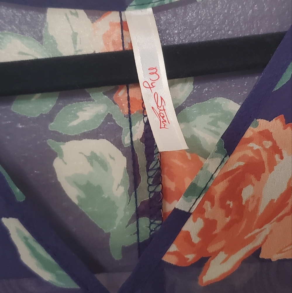 Blouse, Translucent. - Picture 4 of 4